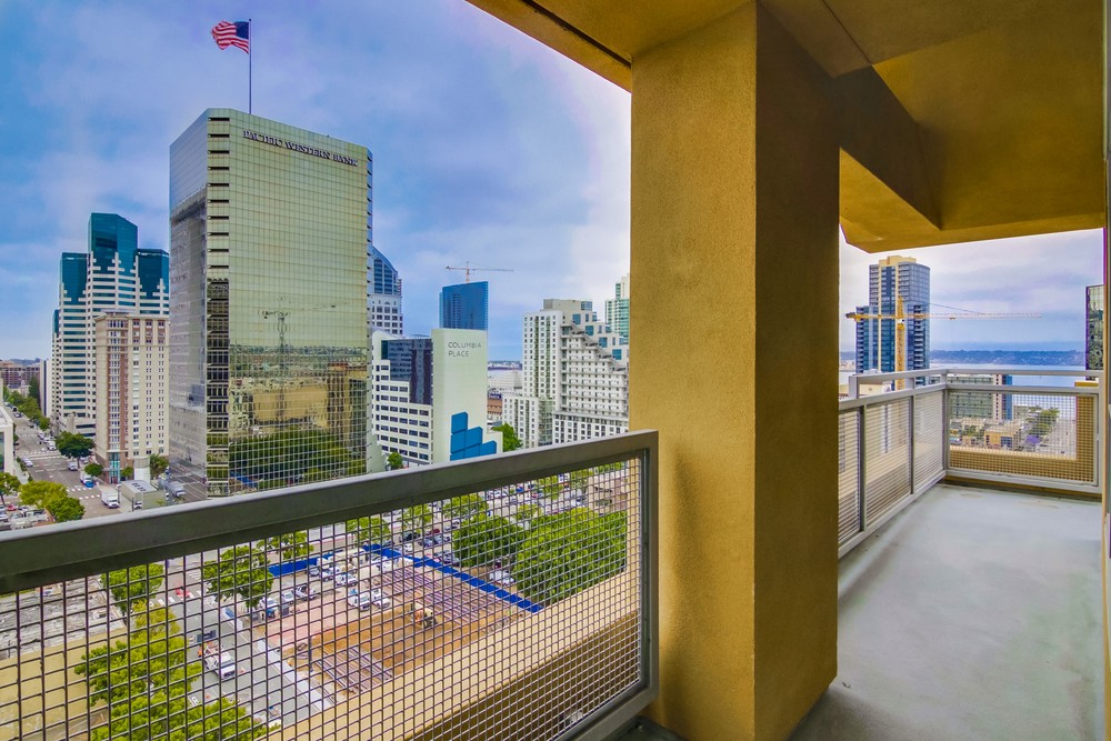 Virtual tour photo 27 of 31 for 350 W. Ash Street #1206