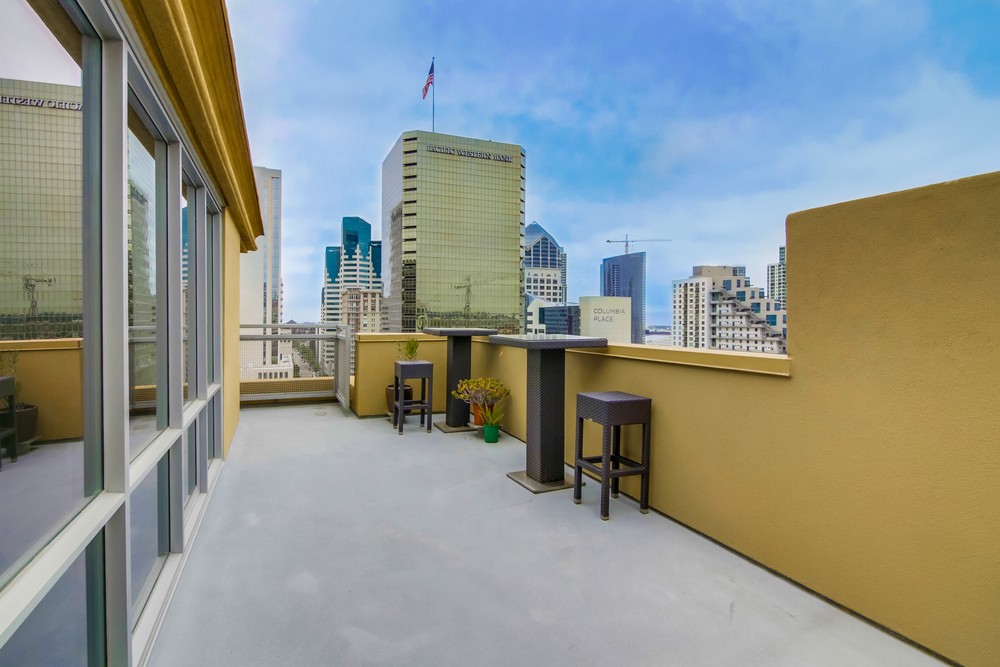 Virtual tour photo 29 of 31 for 350 W. Ash Street #1206