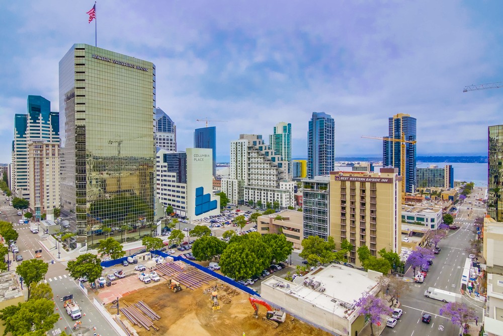 Virtual tour photo 32 of 31 for 350 W. Ash Street #1206