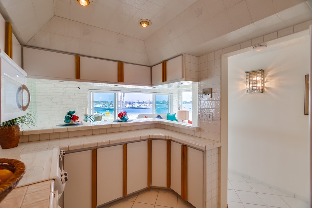 Virtual tour photo 18 of 63 for 3500 Bayside Walk #2c