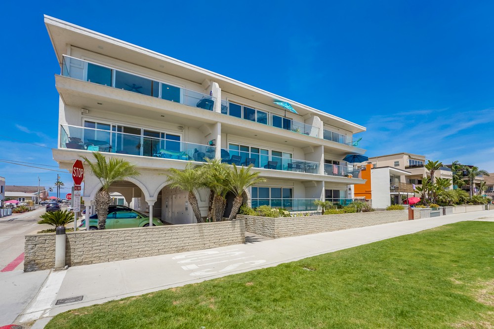 Virtual tour photo 1 of 58 for 3500 Bayside Walk #3c