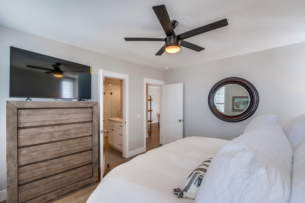 Virtual tour photo 54 of 58 for 3500 Bayside Walk #3c