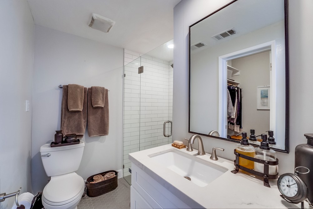 Virtual tour photo 55 of 58 for 3500 Bayside Walk #3c
