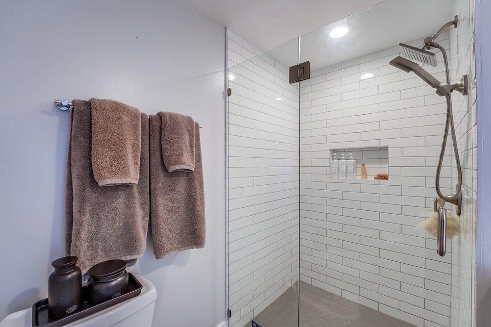Virtual tour photo 57 of 58 for 3500 Bayside Walk #3c