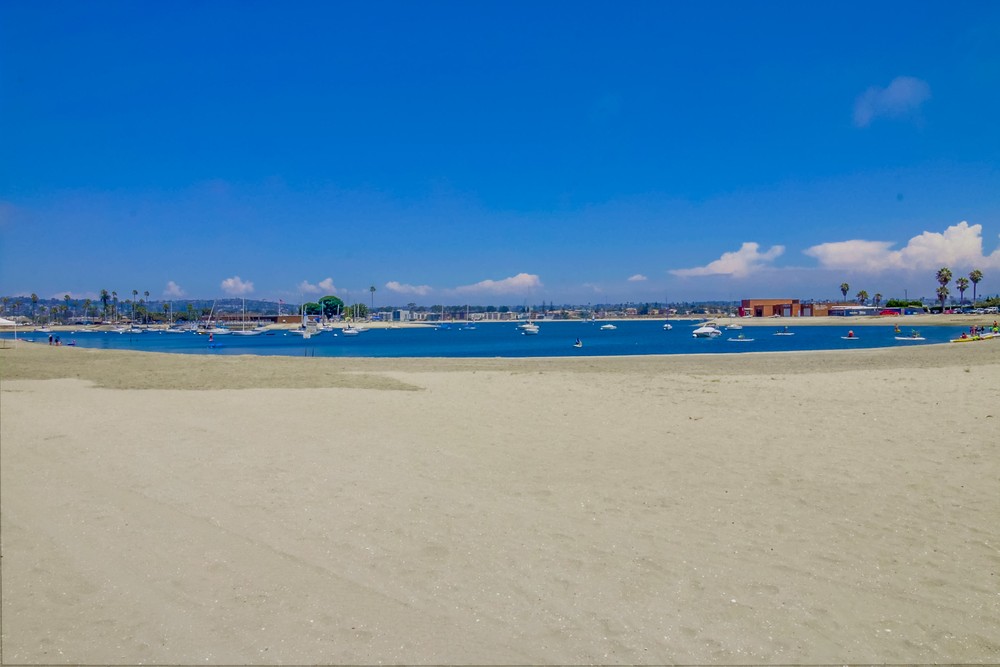 Virtual tour photo 10 of 52 for 3500 Bayside Walk #3c