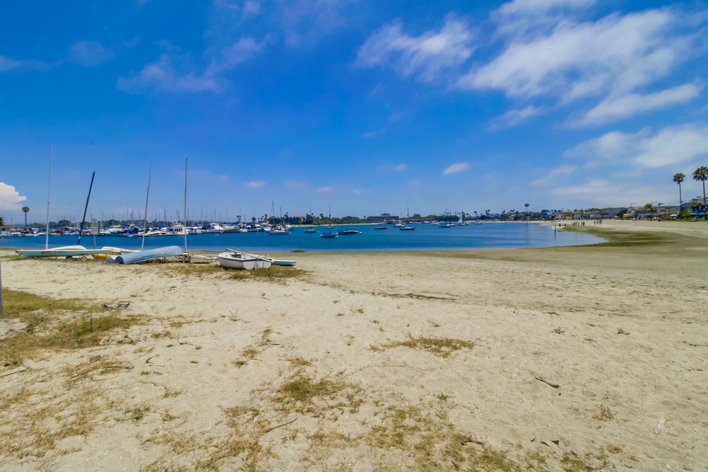 Virtual tour photo 11 of 52 for 3500 Bayside Walk #3c