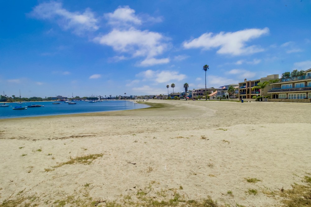 Virtual tour photo 12 of 52 for 3500 Bayside Walk #3c