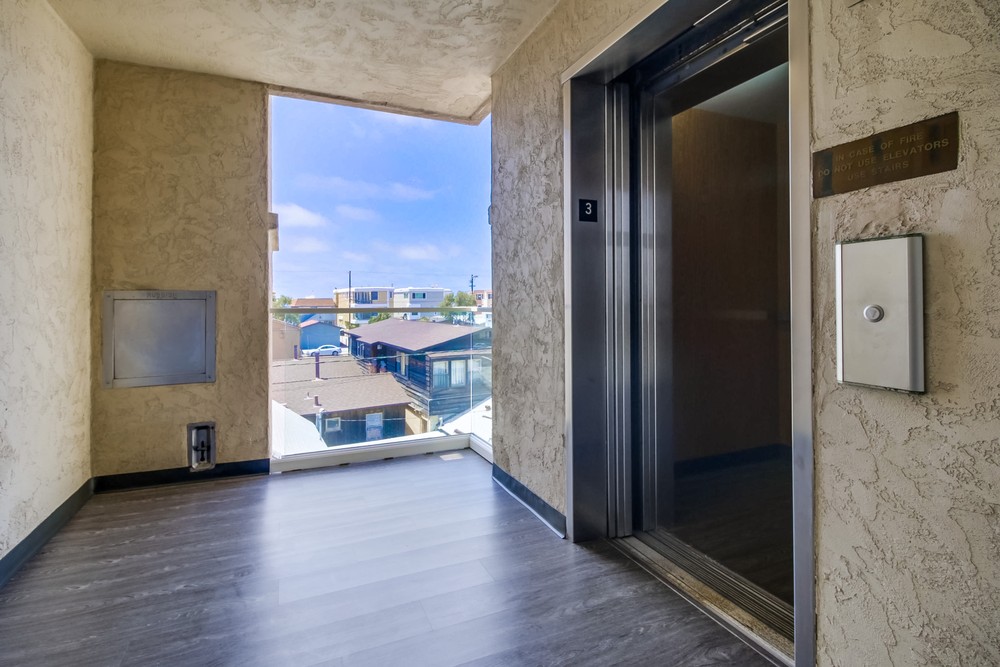 Virtual tour photo 18 of 52 for 3500 Bayside Walk #3c