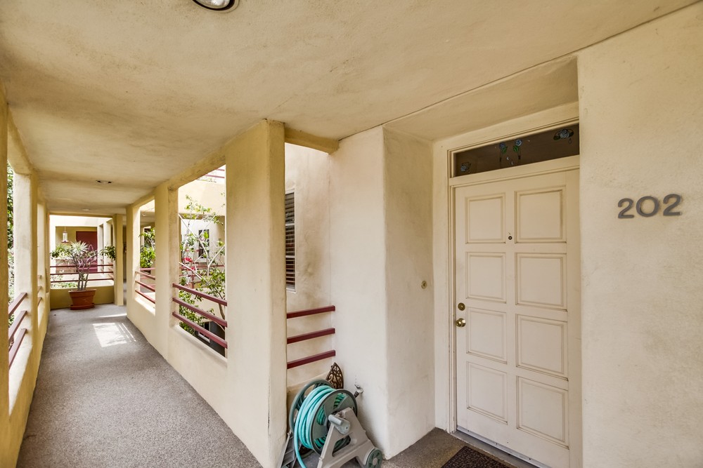 Virtual tour photo 9 of 44 for 3502 Pringle St