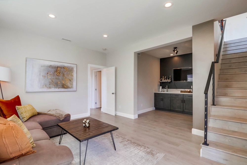 Virtual tour photo 23 of 60 for 3503 Quimby St