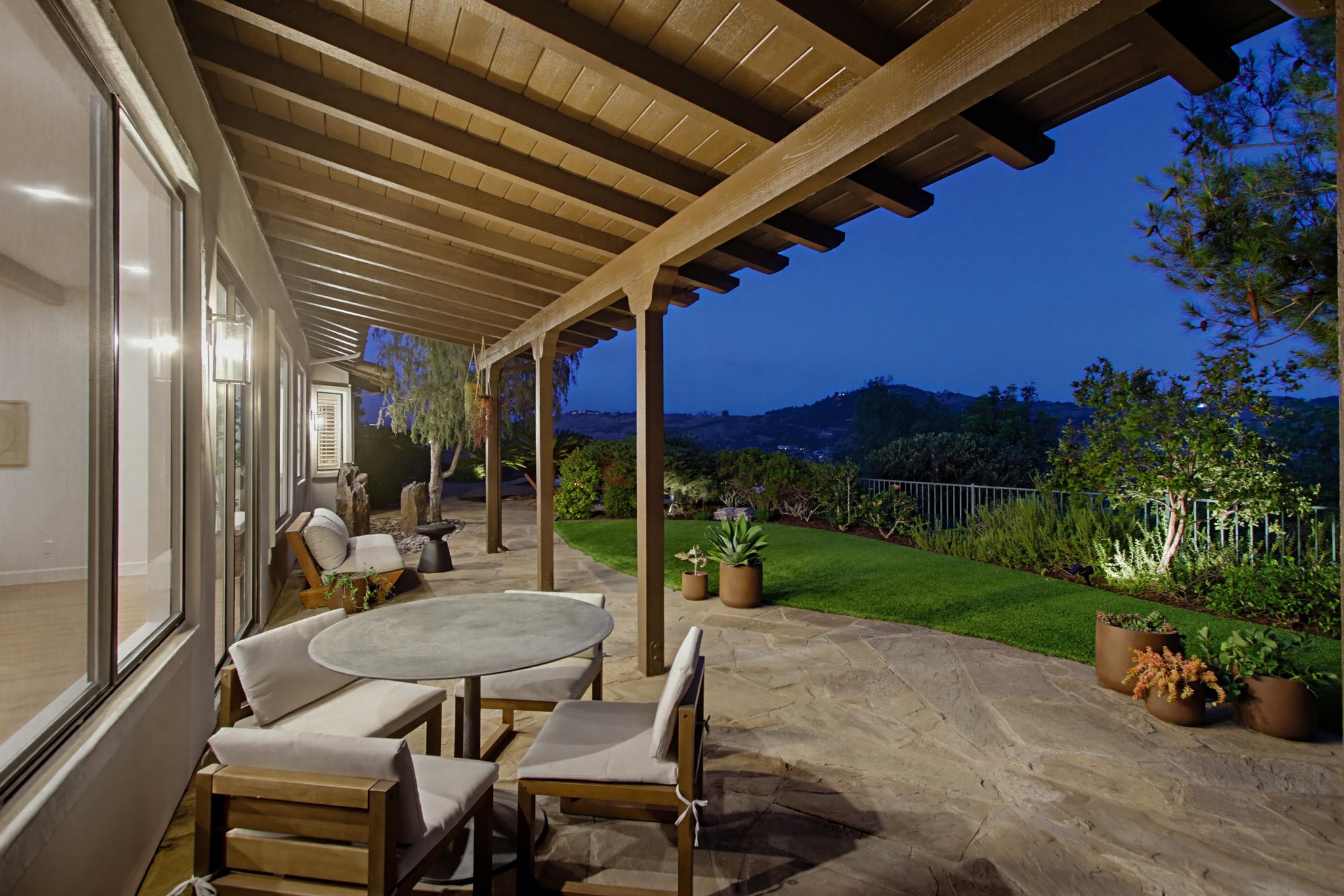 Virtual tour photo 9 of 142 for 3504 Nettle Pl