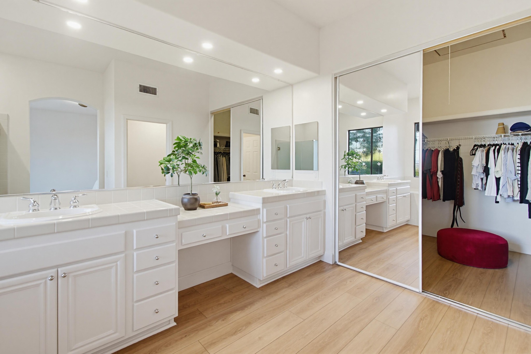 Virtual tour photo 45 of 142 for 3504 Nettle Pl