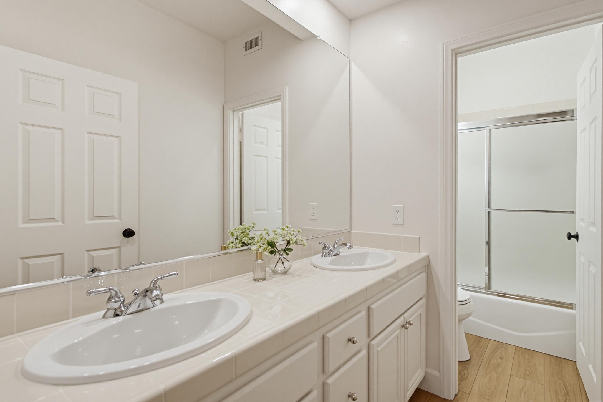 Virtual tour photo 56 of 142 for 3504 Nettle Pl