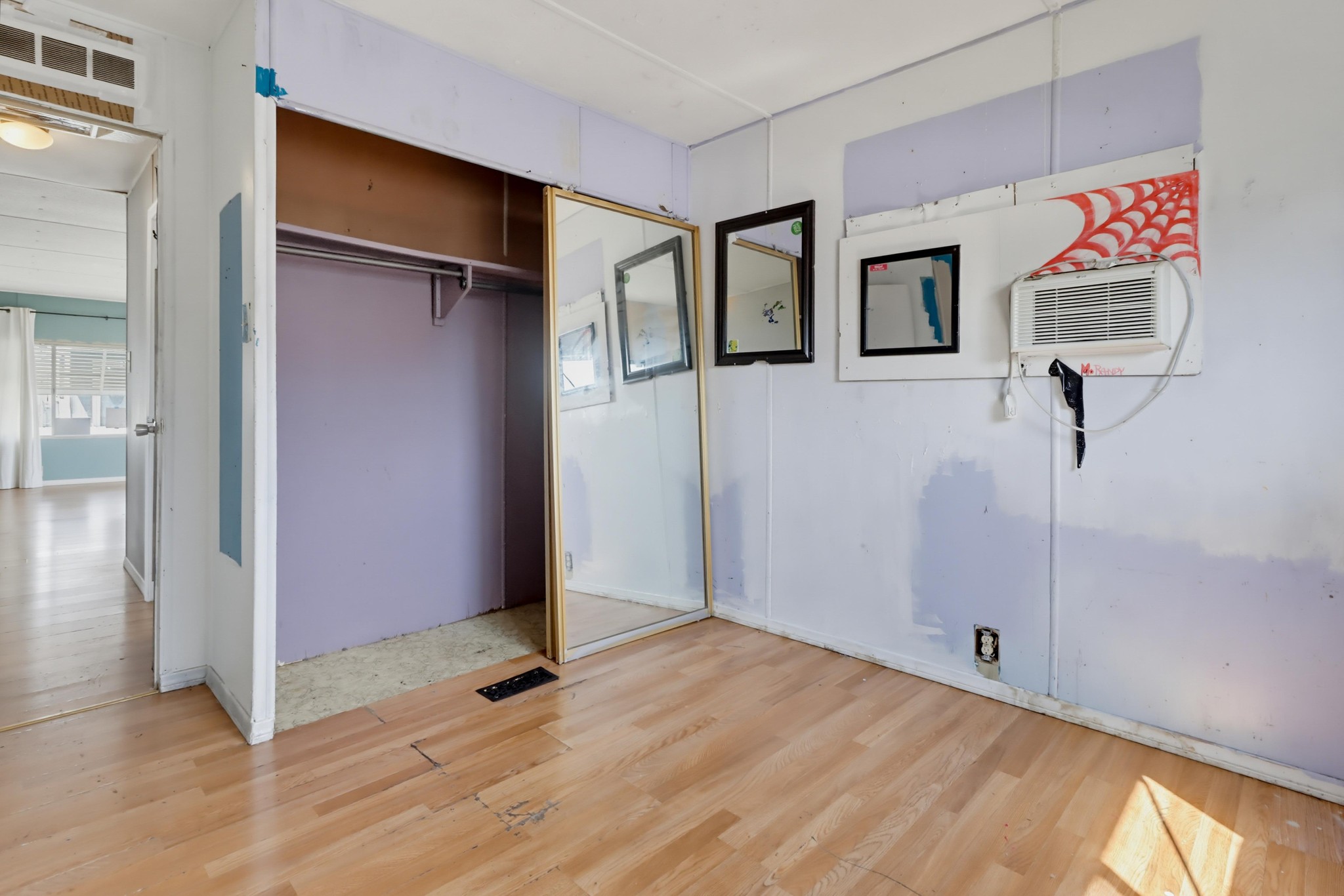 Virtual tour photo 18 of 31 for 351 E Bradley Ave Spc 80