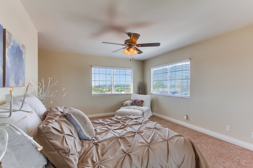 Virtual tour photo 18 of 36 for 3512 Mount Acomita Avenue