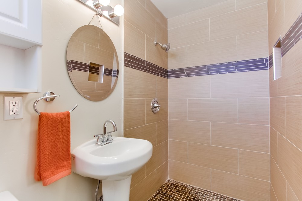 Virtual tour photo 23 of 36 for 3512 Mount Acomita Avenue
