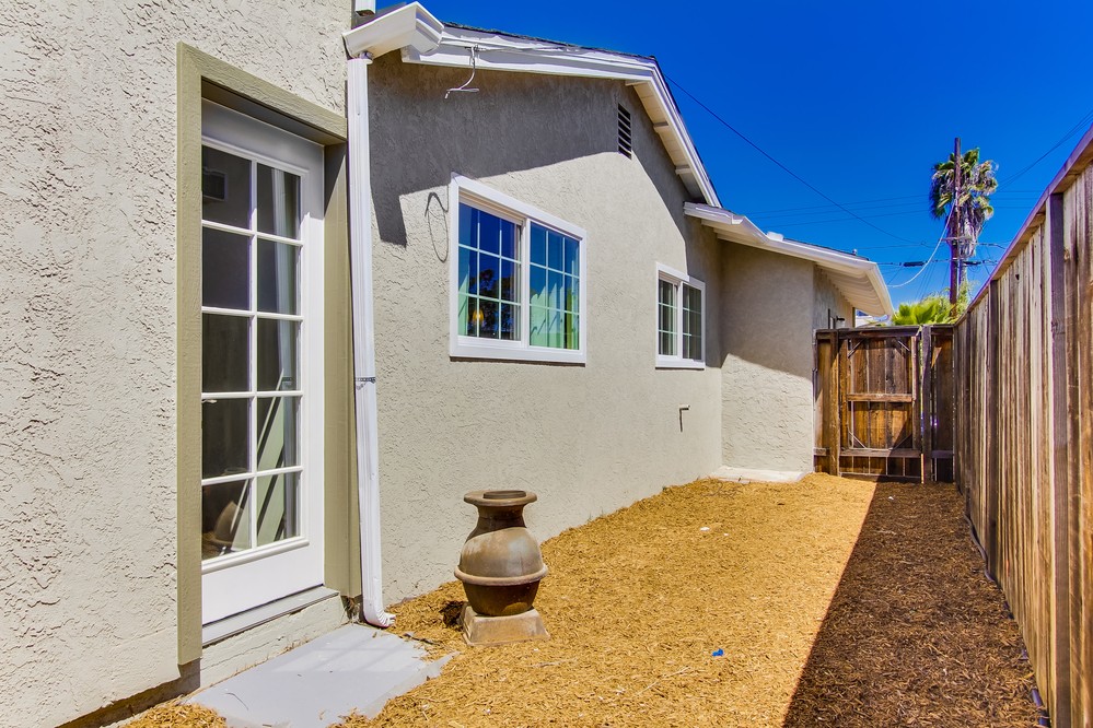 Virtual tour photo 33 of 36 for 3512 Mount Acomita Avenue