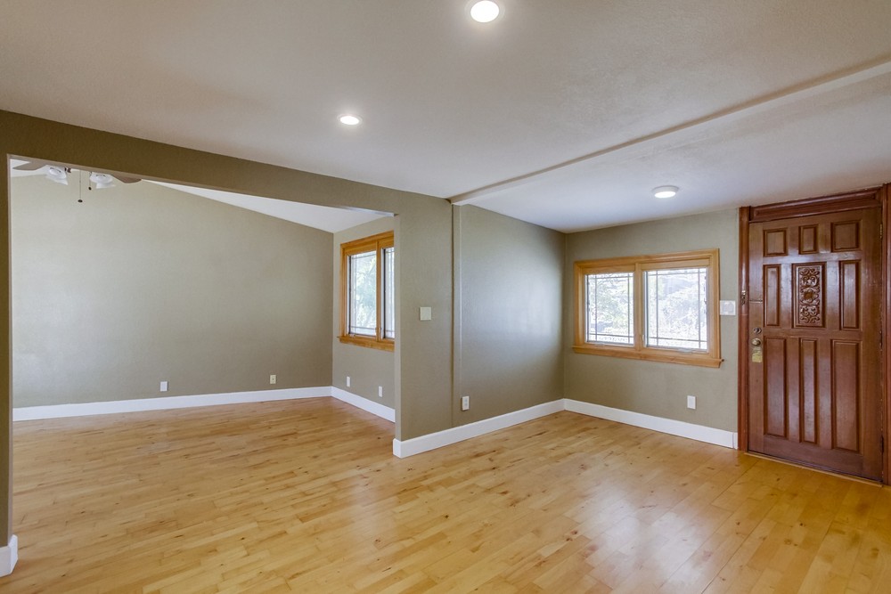Virtual tour photo 7 of 44 for 3515 Sydney Pl