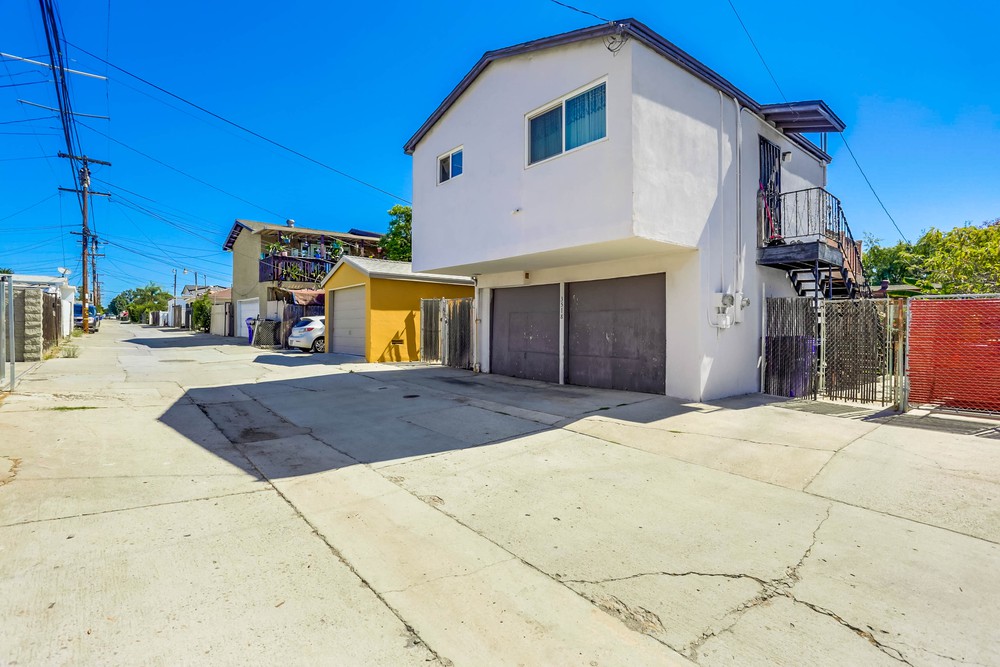 Virtual tour photo 29 of 41 for 3518 37th St #20