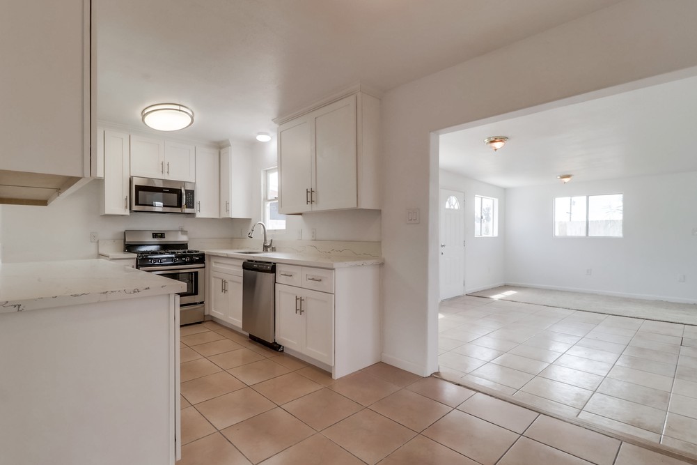 Virtual tour photo 15 of 39 for 352 Sawtelle Ave