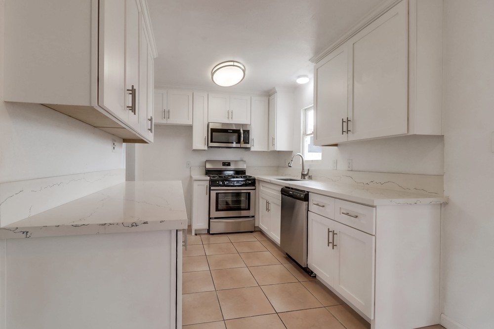 Virtual tour photo 17 of 39 for 352 Sawtelle Ave