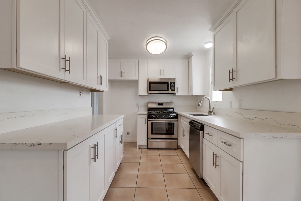 Virtual tour photo 18 of 39 for 352 Sawtelle Ave