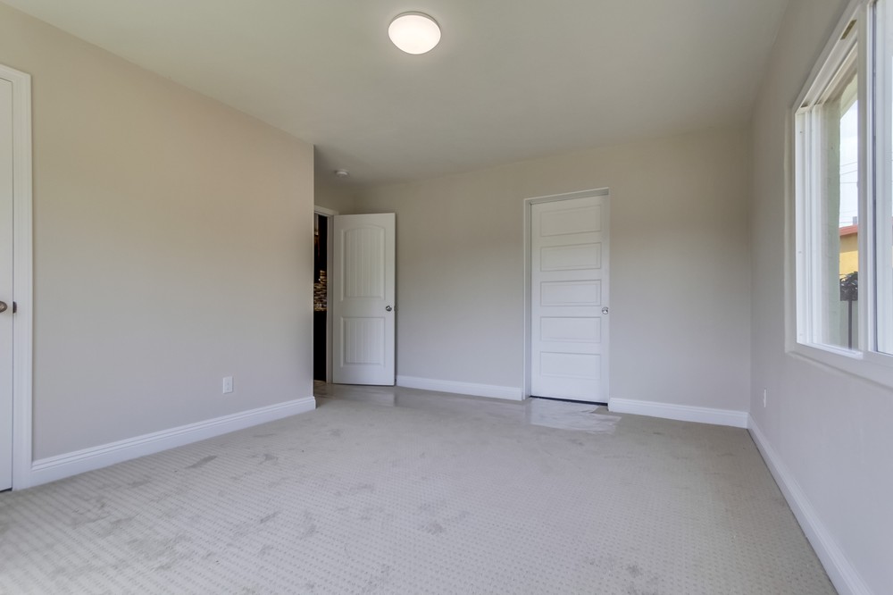 Virtual tour photo 19 of 29 for 3520 Acacia Street