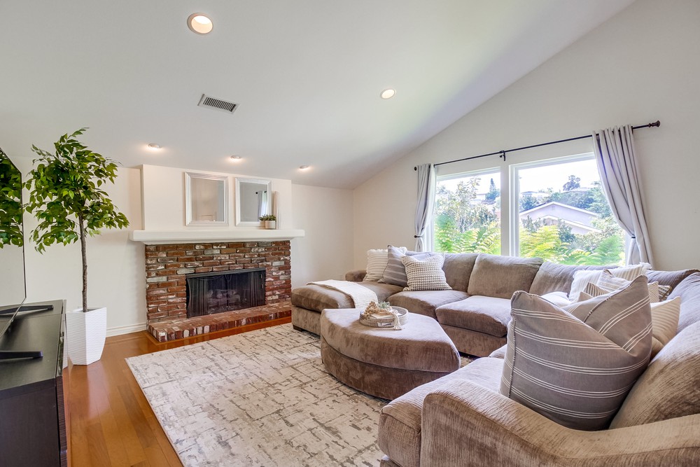 Virtual tour photo 10 of 108 for 3520 Vista De La Orilla