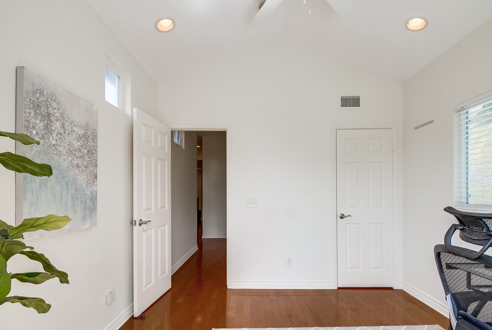 Virtual tour photo 62 of 108 for 3520 Vista De La Orilla