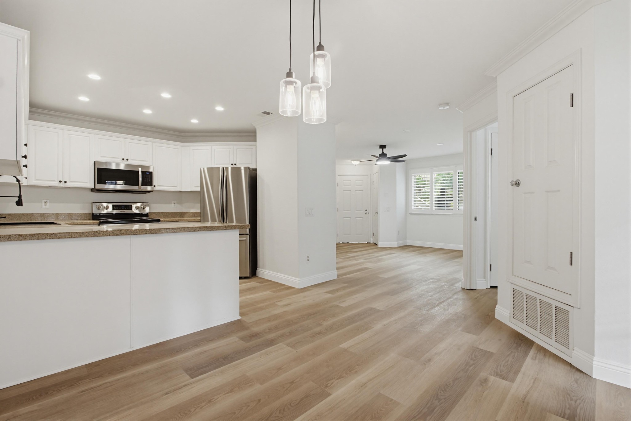 Virtual tour photo 11 of 36 for 3521 Paseo De Elenita Unit 169