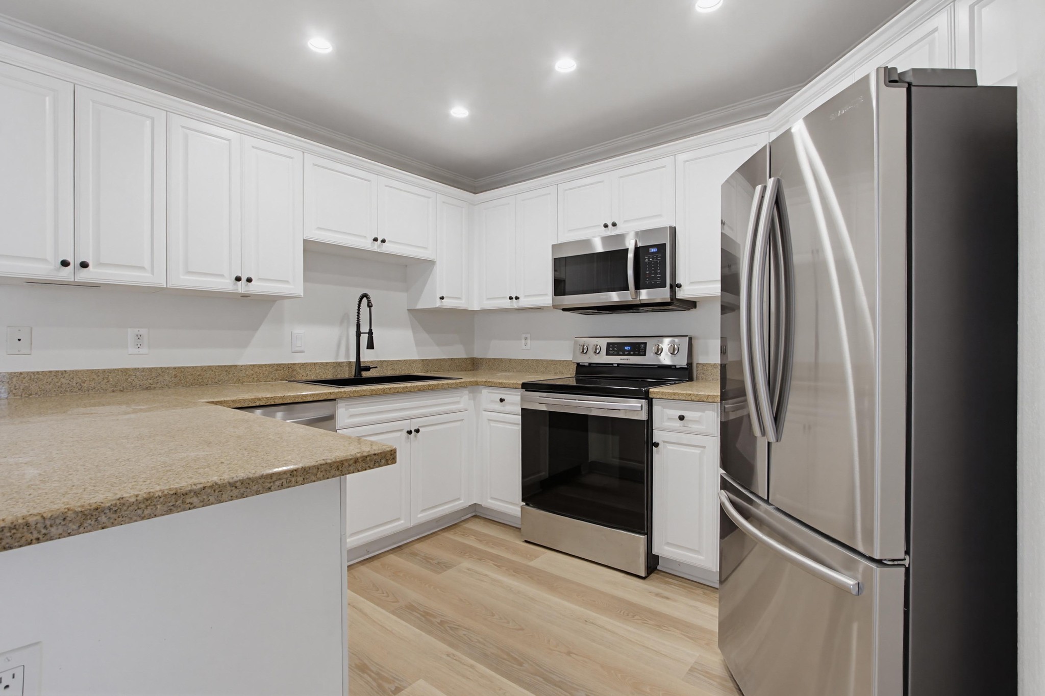 Virtual tour photo 13 of 36 for 3521 Paseo De Elenita Unit 169