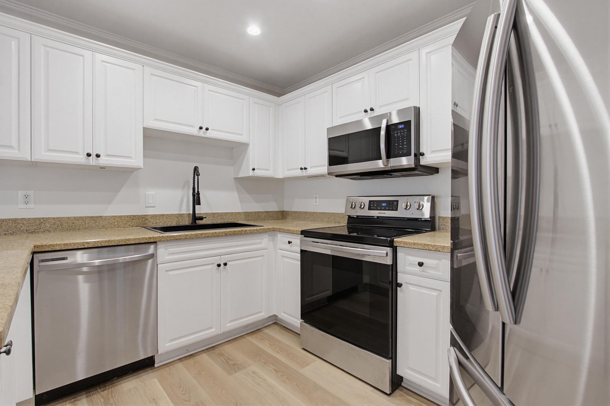 Virtual tour photo 14 of 36 for 3521 Paseo De Elenita Unit 169