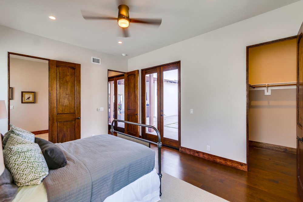 Virtual tour photo 47 of 114 for 3521 Riviera Dr