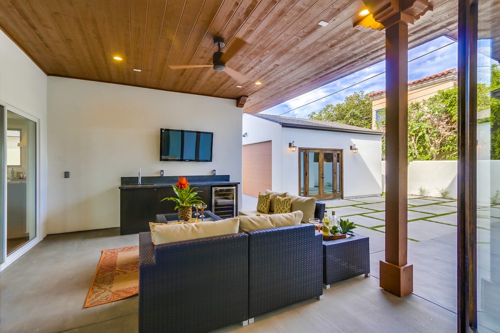 Virtual tour photo 100 of 114 for 3521 Riviera Dr