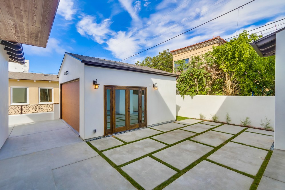 Virtual tour photo 104 of 114 for 3521 Riviera Dr