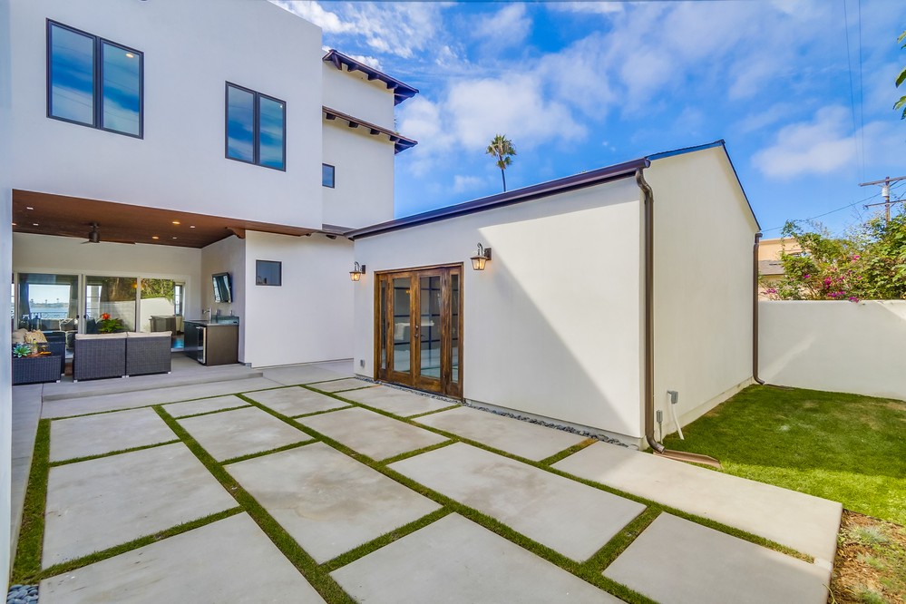Virtual tour photo 105 of 114 for 3521 Riviera Dr