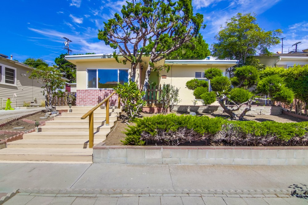 Virtual tour photo 1 of 47 for 3522 Poe St