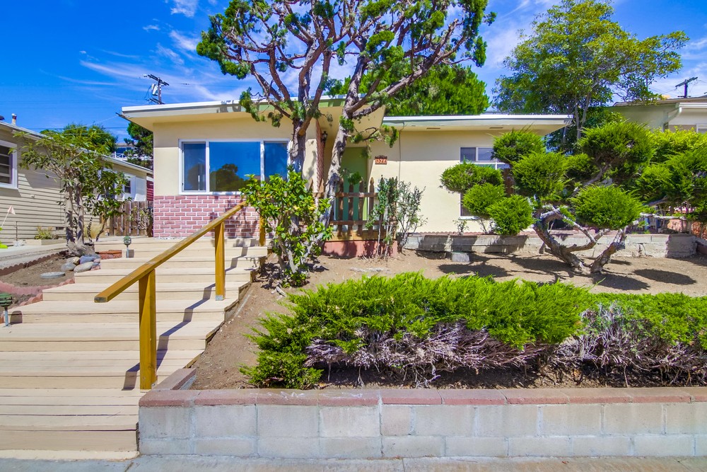 Virtual tour photo 3 of 47 for 3522 Poe St