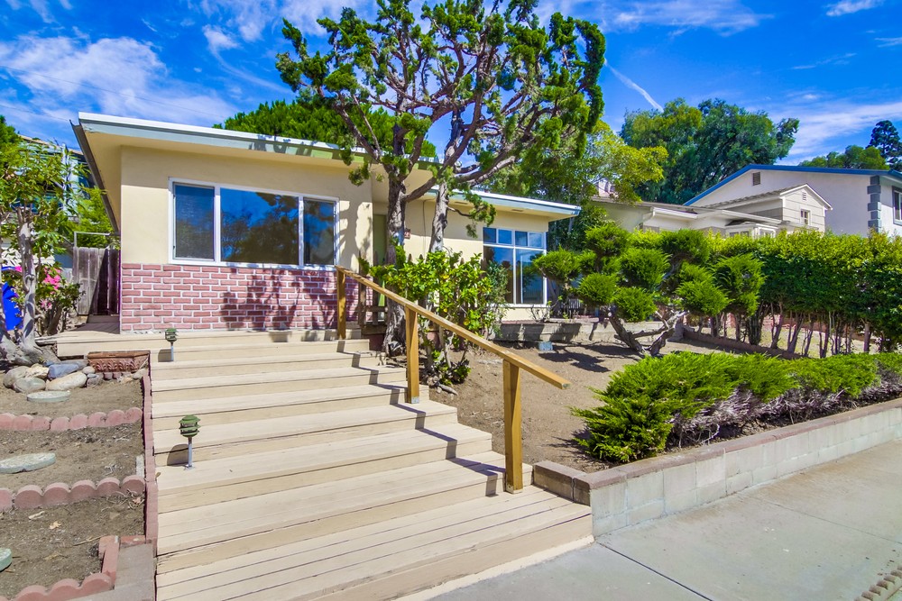 Virtual tour photo 4 of 47 for 3522 Poe St