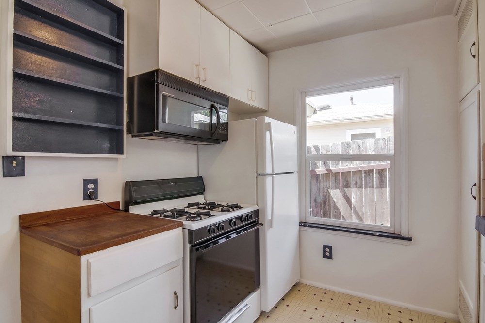 Virtual tour photo 21 of 47 for 3522 Poe St