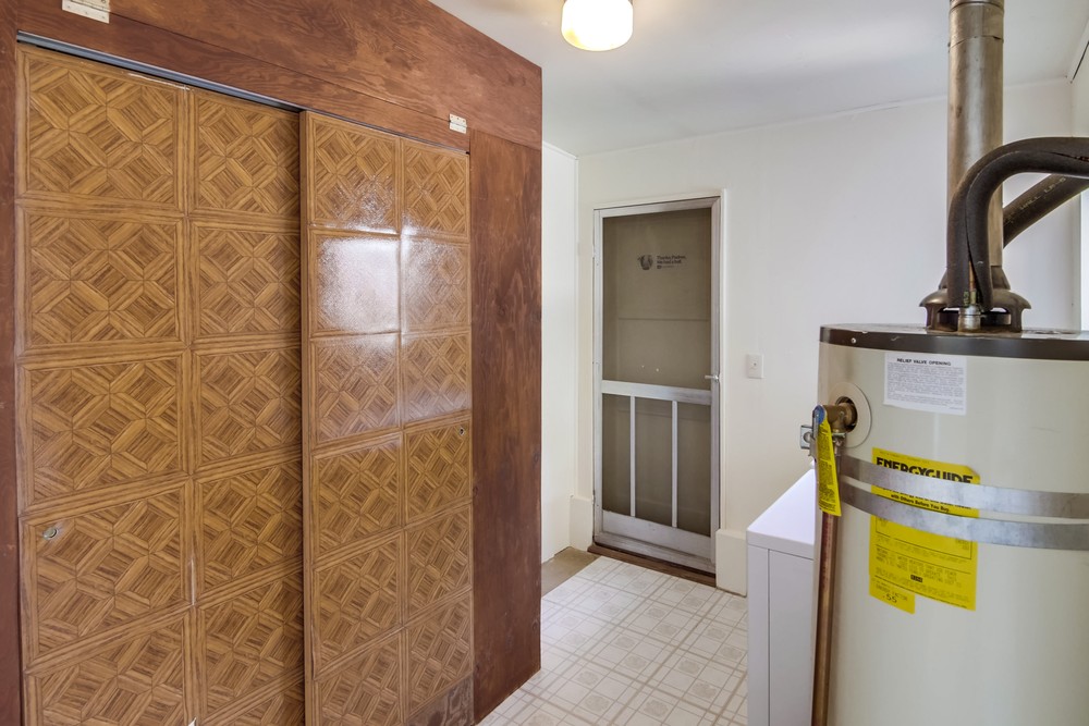Virtual tour photo 26 of 47 for 3522 Poe St