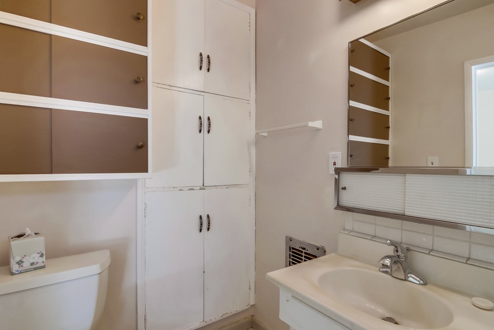 Virtual tour photo 32 of 47 for 3522 Poe St