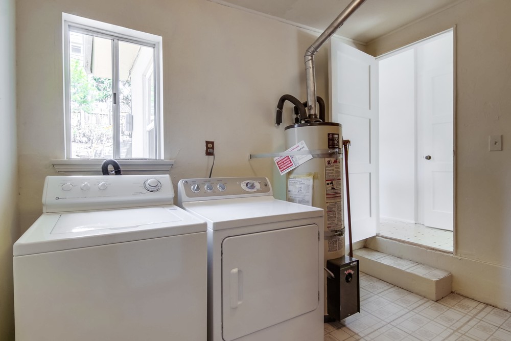 Virtual tour photo 35 of 47 for 3522 Poe St