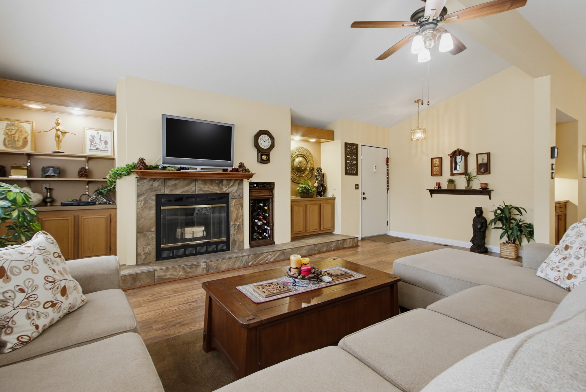 Virtual tour photo 9 of 45 for 3522 Turquoise Ln