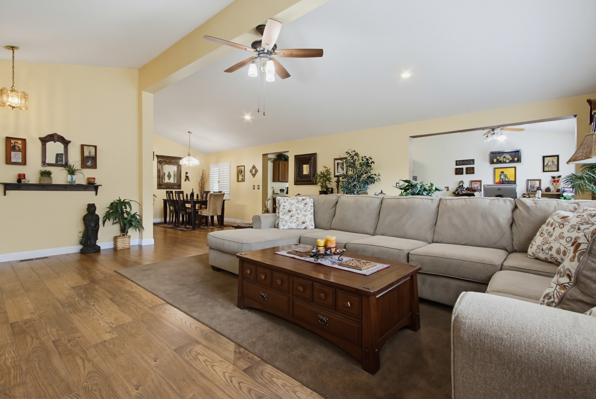 Virtual tour photo 11 of 45 for 3522 Turquoise Ln