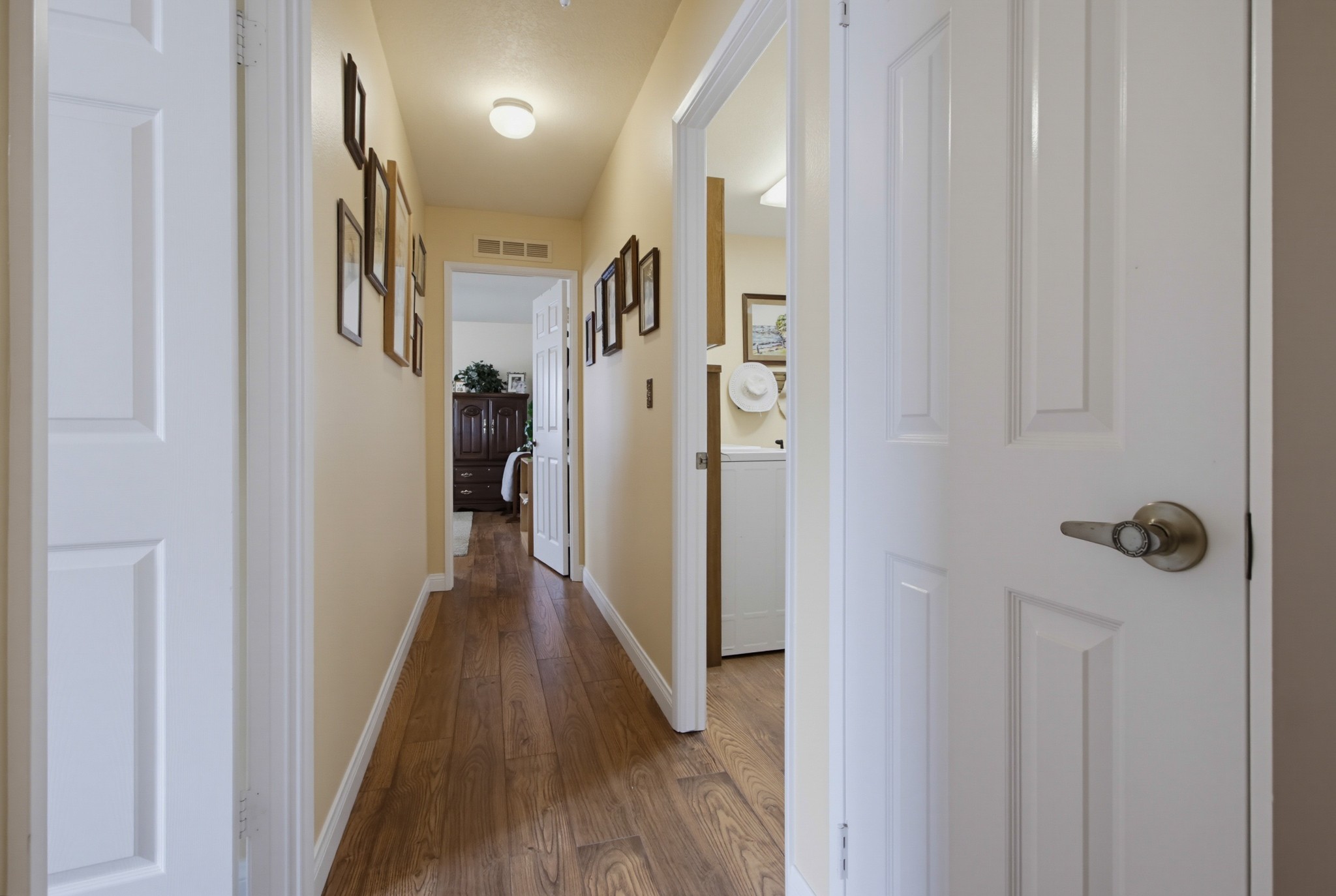 Virtual tour photo 22 of 45 for 3522 Turquoise Ln