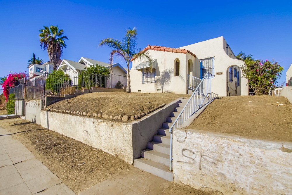 Virtual tour photo 1 of 39 for 3524 Ocean View Blvd