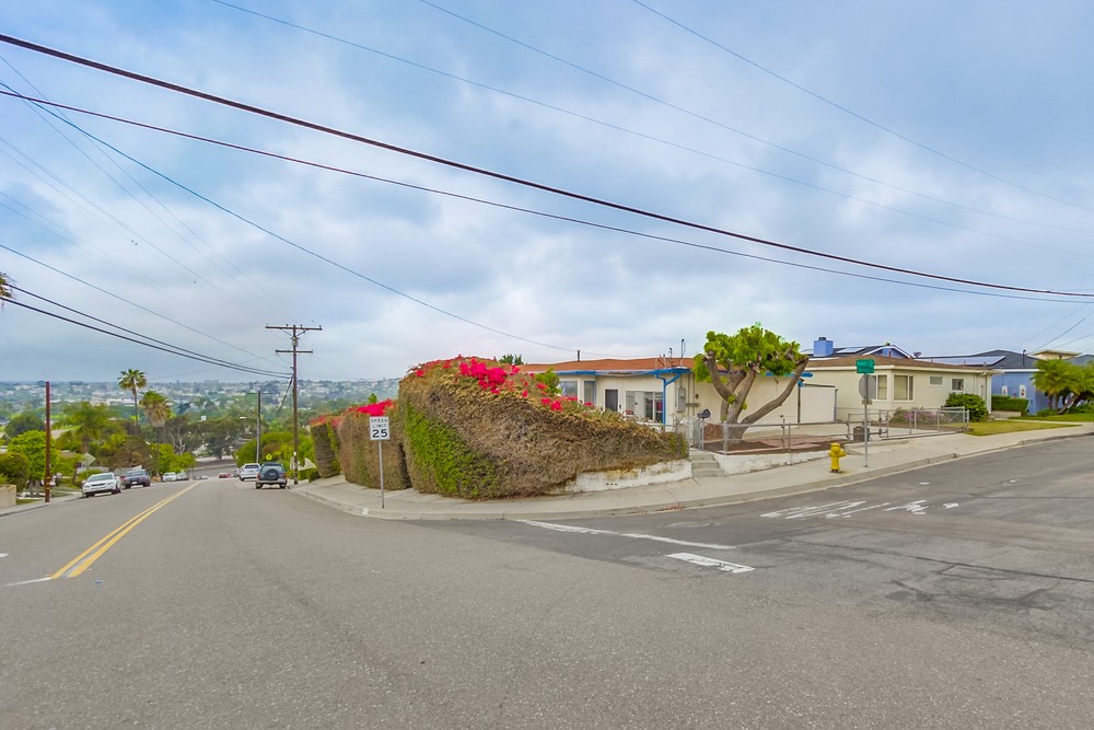 Virtual tour photo 1 of 54 for 3526 Baker St