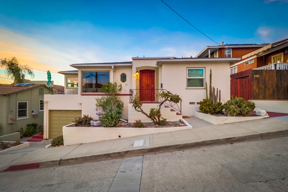 Virtual tour photo 1 of 104 for 3526 Crowell St