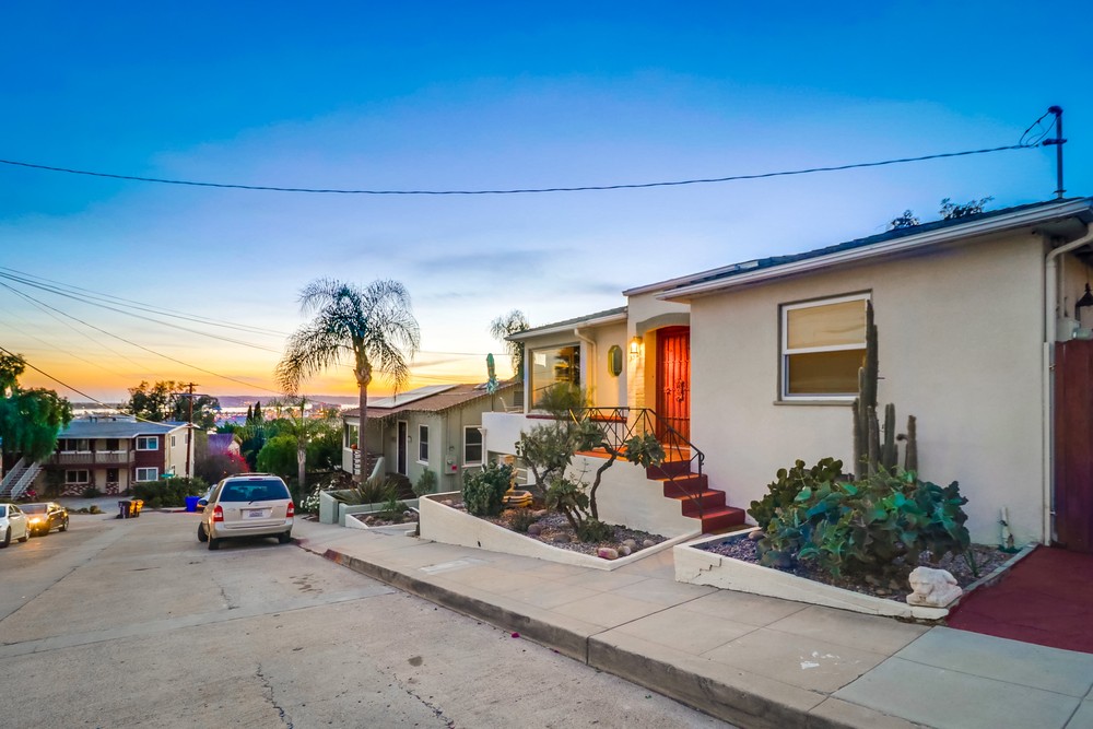 Virtual tour photo 4 of 104 for 3526 Crowell St
